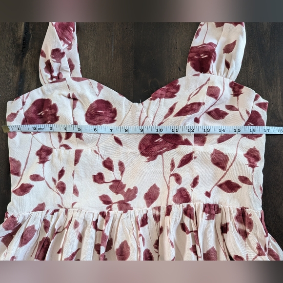 Dynamite dress - Picture 3 of 8